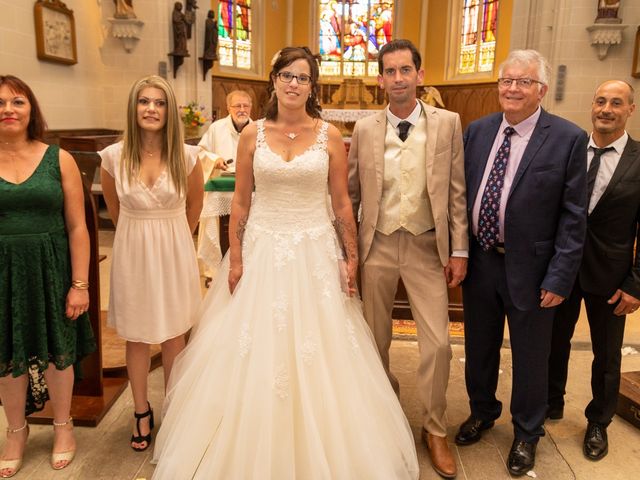 Le mariage de Bertrand et Audrey à Pierrefitte-sur-Sauldre, Loir-et-Cher 56