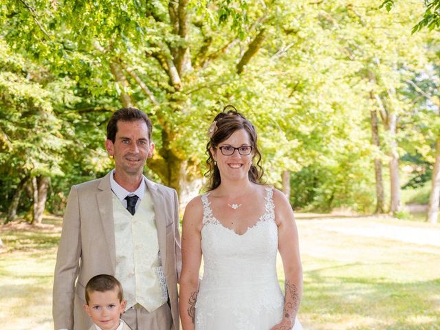 Le mariage de Bertrand et Audrey à Pierrefitte-sur-Sauldre, Loir-et-Cher 74