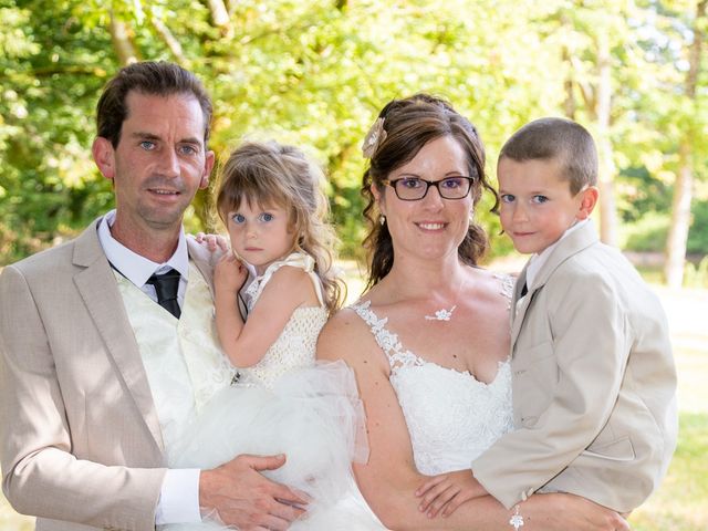 Le mariage de Bertrand et Audrey à Pierrefitte-sur-Sauldre, Loir-et-Cher 76