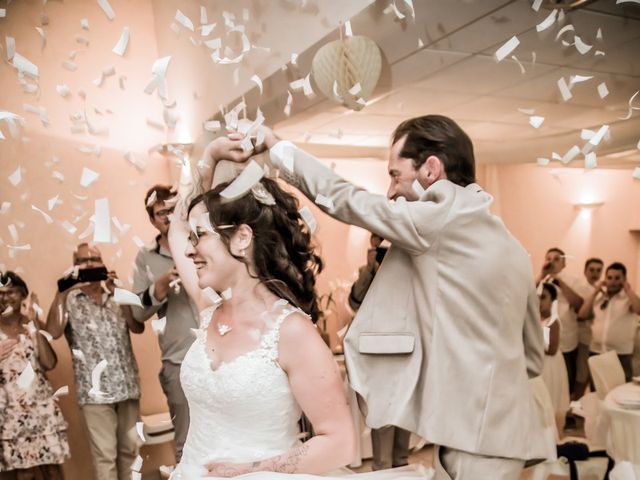 Le mariage de Bertrand et Audrey à Pierrefitte-sur-Sauldre, Loir-et-Cher 90