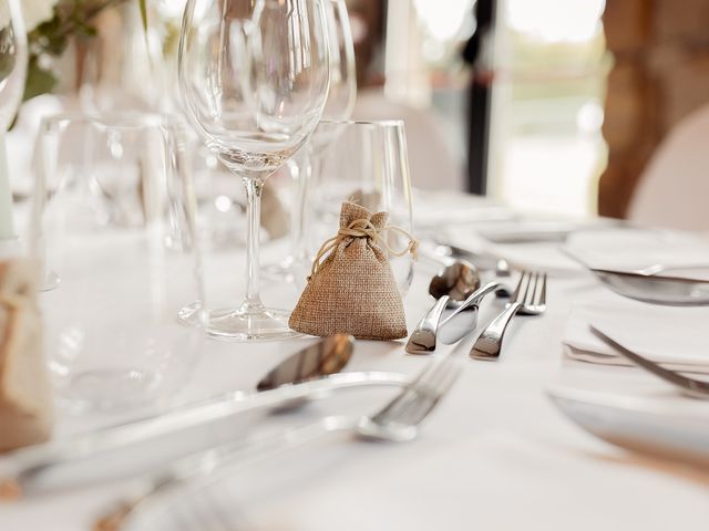 Le mariage de NICOLAS et DELPHINE à Montpeyroux, Puy-de-Dôme 26