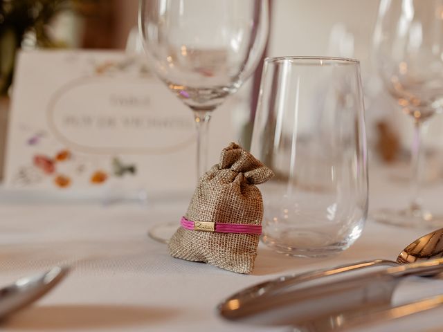 Le mariage de NICOLAS et DELPHINE à Montpeyroux, Puy-de-Dôme 27