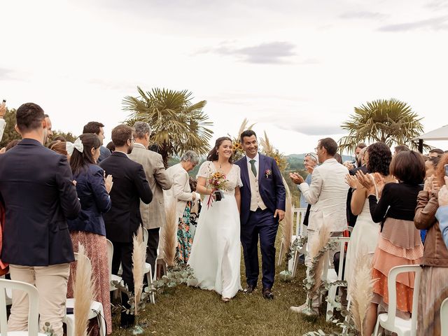 Le mariage de NICOLAS et DELPHINE à Montpeyroux, Puy-de-Dôme 36