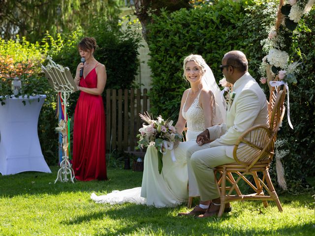 Le mariage de Gavin et Laetitia à Naours, Somme 30