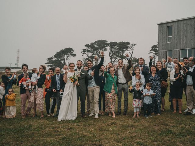 Le mariage de Alexis et Violette à Plouarzel, Finistère 81