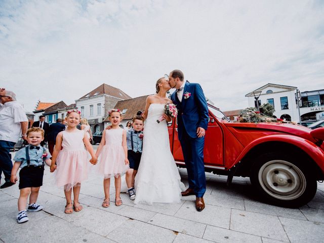 Le mariage de Damien et Isabelle à Roncq, Nord 22