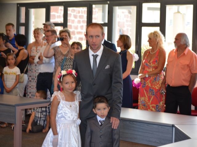 Le mariage de alex et leya à Saint-Laurent-d&apos;Olt, Aveyron 1