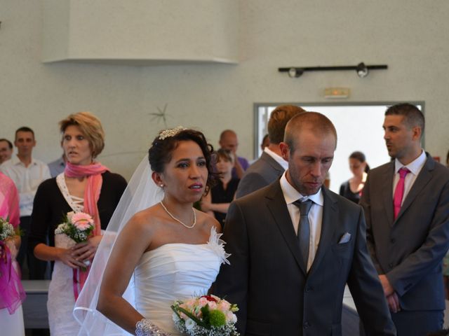 Le mariage de alex et leya à Saint-Laurent-d&apos;Olt, Aveyron 6