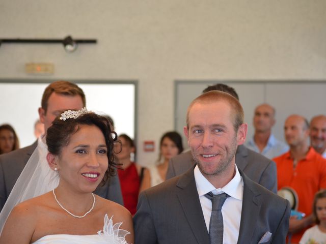 Le mariage de alex et leya à Saint-Laurent-d&apos;Olt, Aveyron 7