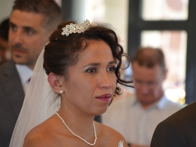 Le mariage de alex et leya à Saint-Laurent-d&apos;Olt, Aveyron 12