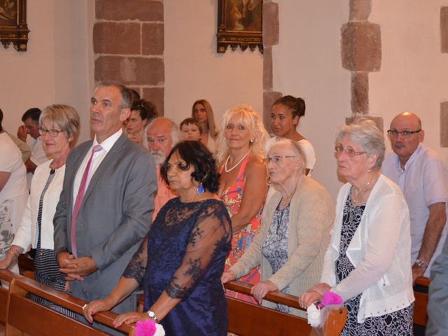 Le mariage de alex et leya à Saint-Laurent-d&apos;Olt, Aveyron 24