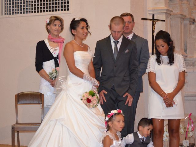 Le mariage de alex et leya à Saint-Laurent-d&apos;Olt, Aveyron 30