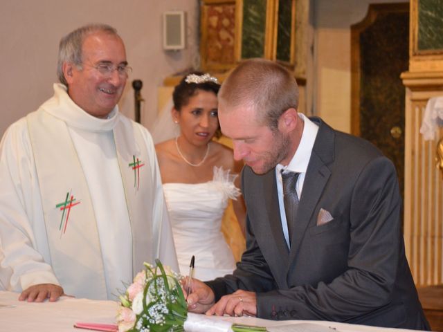 Le mariage de alex et leya à Saint-Laurent-d&apos;Olt, Aveyron 33