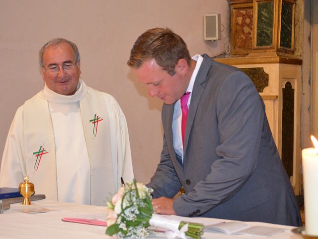 Le mariage de alex et leya à Saint-Laurent-d&apos;Olt, Aveyron 37