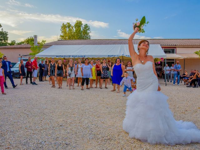 Le mariage de Yannick et Lucy à Aubignan, Vaucluse 56