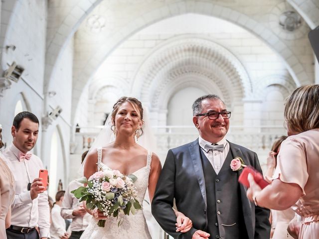 Le mariage de Jonathan  et Coralie  à Chasseneuil-du-Poitou, Vienne 32