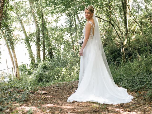 Le mariage de Corentin et Céline à Louverné, Mayenne 22