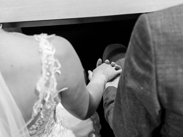 Le mariage de Corentin et Céline à Louverné, Mayenne 31