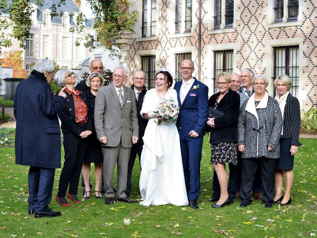 Le mariage de Christopher et Agathe à Orléans, Loiret 4