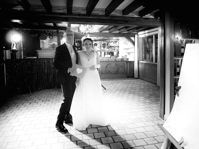 Le mariage de Christopher et Agathe à Orléans, Loiret 16