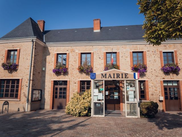 Le mariage de Julien et Laurene à Beillé, Sarthe 4