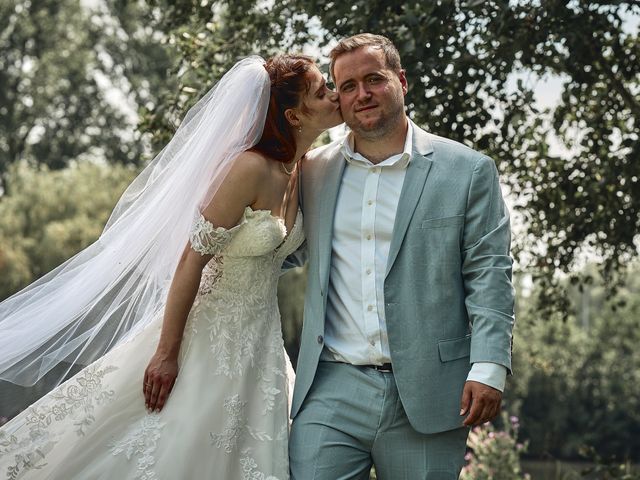 Le mariage de Basile et Valentine à Tourcoing, Nord 35