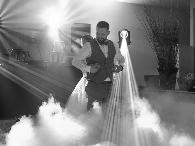 Le mariage de Regis et Stephanie à Douzy, Ardennes 12