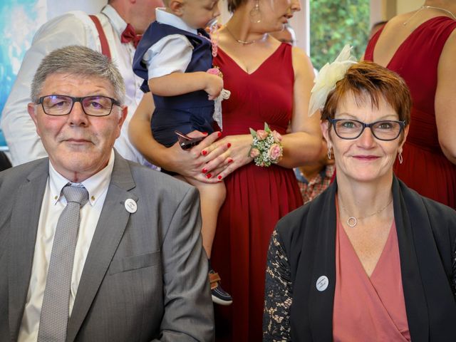 Le mariage de Dimitri et Julie à Ferrières-en-Bray, Seine-Maritime 33