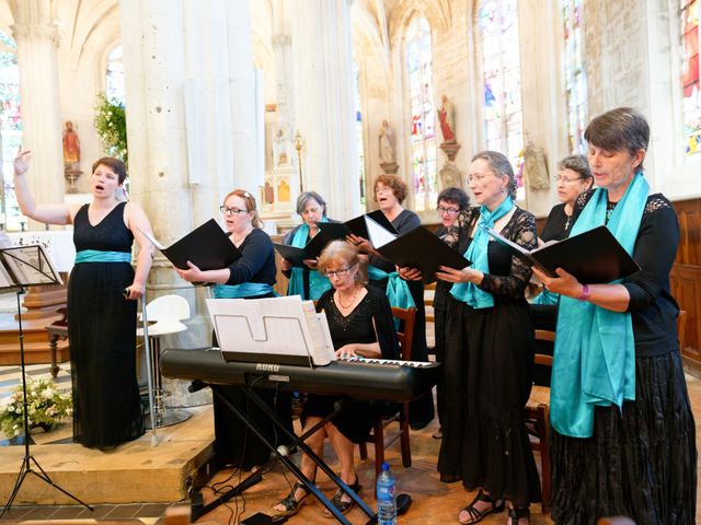 Le mariage de Alexandre et Marion à Fresneaux-Montchevreuil, Oise 17