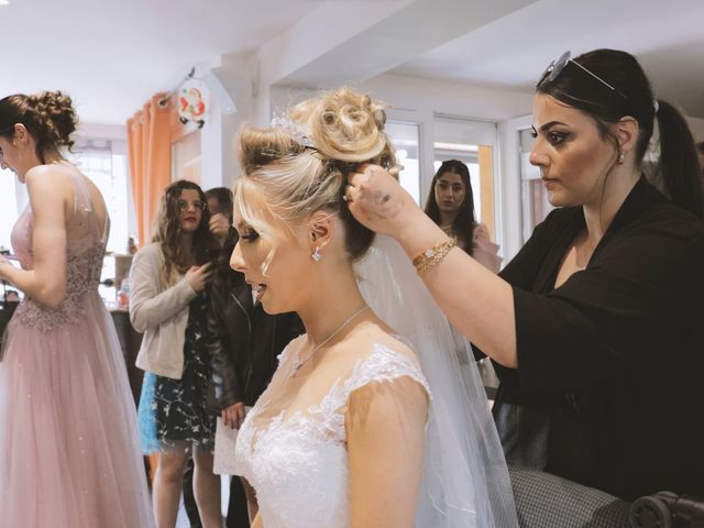 Le mariage de Amarildo et Léa à Vignieu, Isère 5