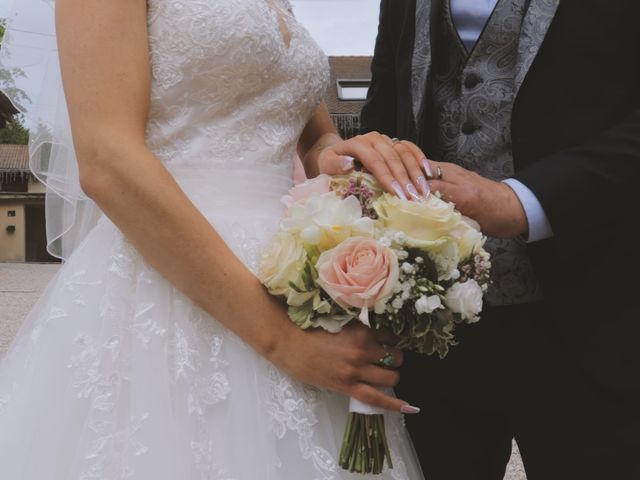 Le mariage de Amarildo et Léa à Vignieu, Isère 15