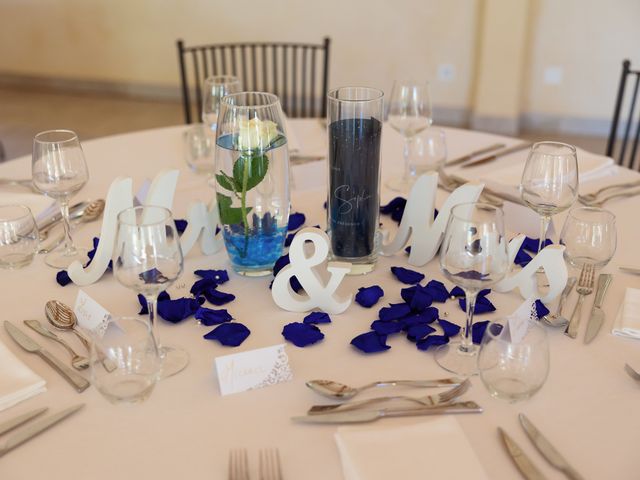 Le mariage de Sébastien et Sophia à Saint-Chamas, Bouches-du-Rhône 31