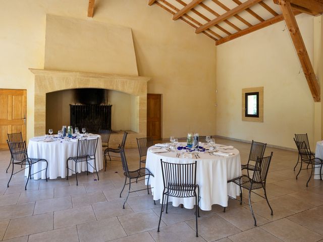 Le mariage de Sébastien et Sophia à Saint-Chamas, Bouches-du-Rhône 32