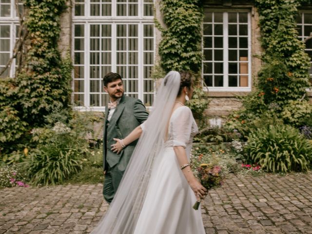 Le mariage de Jean-Eudes et Estelle à Saint-Aubin-du-Perron, Manche 11