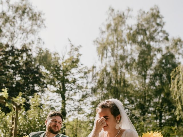 Le mariage de Jean-Eudes et Estelle à Saint-Aubin-du-Perron, Manche 25