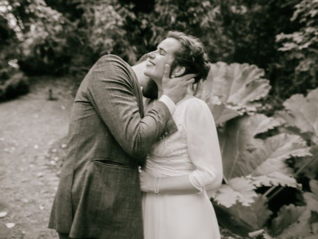 Le mariage de Jean-Eudes et Estelle à Saint-Aubin-du-Perron, Manche 28