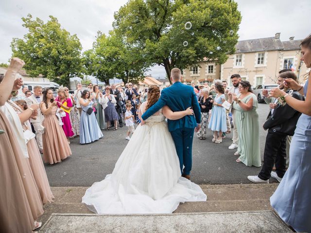 Le mariage de Pierre Albert et Sarah à Béruges, Vienne 24