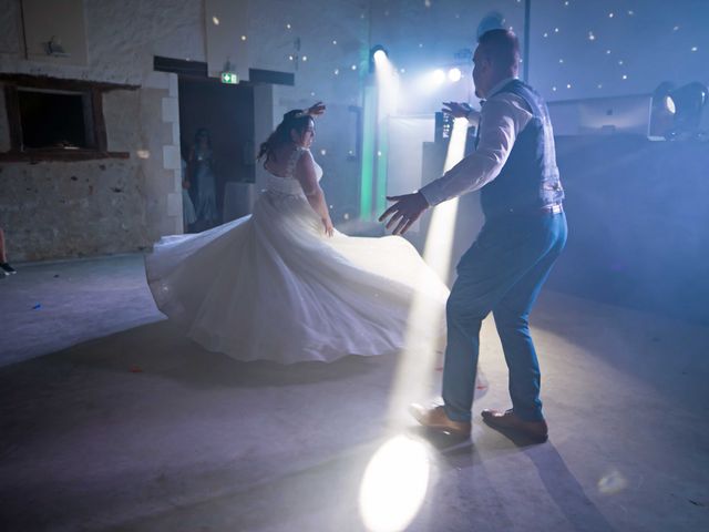 Le mariage de Pierre Albert et Sarah à Béruges, Vienne 51
