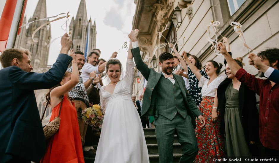 Le mariage de Jean-Eudes et Estelle à Saint-Aubin-du-Perron, Manche
