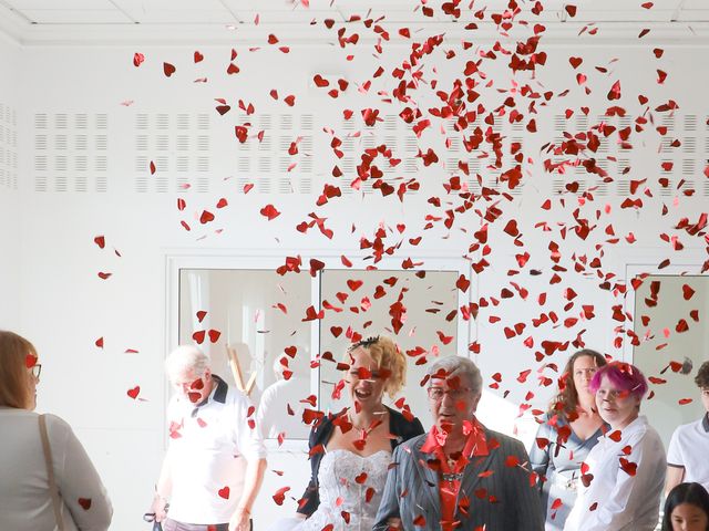 Le mariage de Cindy et Corentin à Pitres, Eure 60