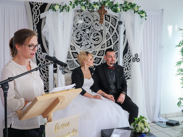 Le mariage de Cindy et Corentin à Pitres, Eure 61