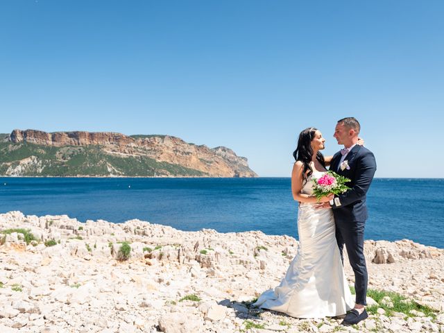 Le mariage de Jerome et Laura à Marseille, Bouches-du-Rhône 14