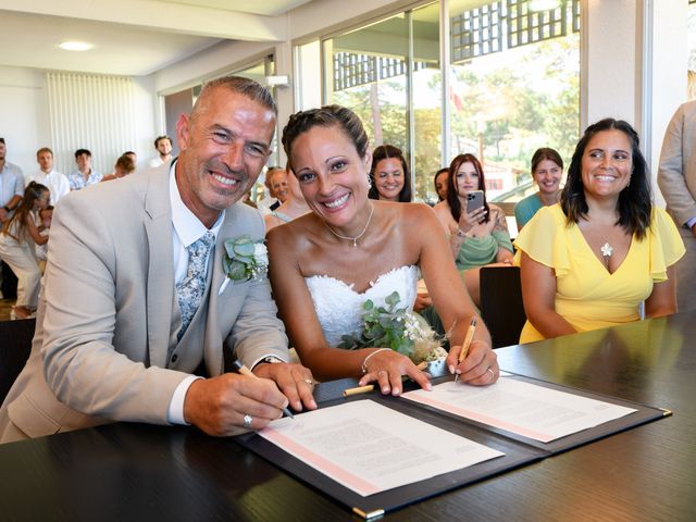 Le mariage de Seb et Lydie à Arès, Gironde 20