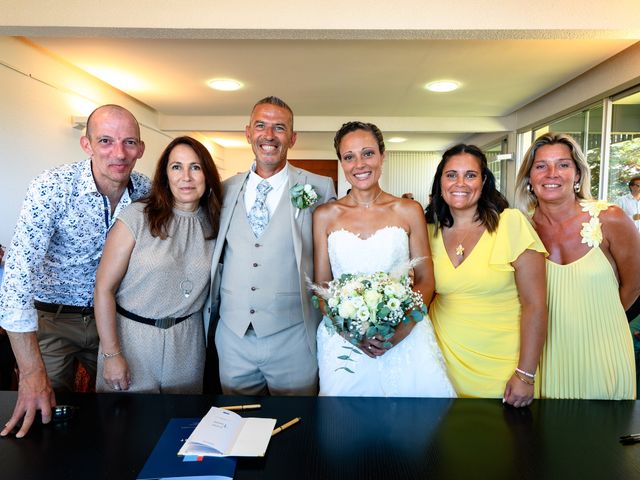 Le mariage de Seb et Lydie à Arès, Gironde 22
