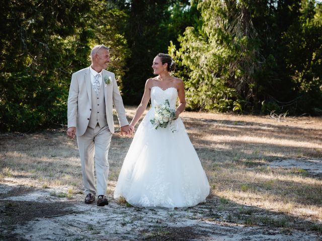 Le mariage de Seb et Lydie à Arès, Gironde 40