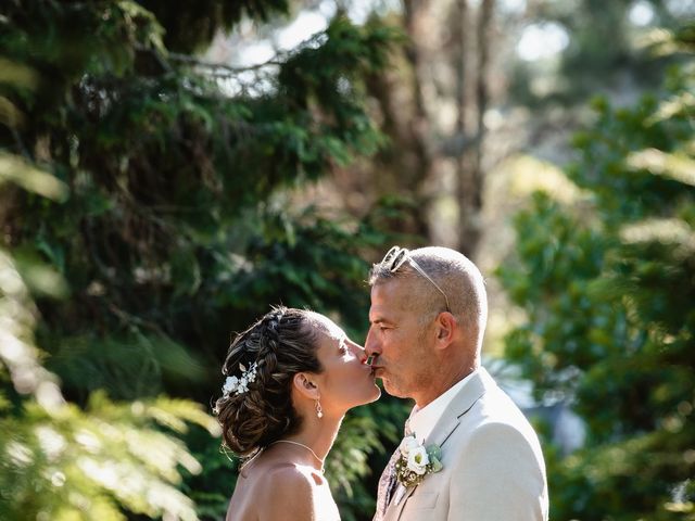Le mariage de Seb et Lydie à Arès, Gironde 41