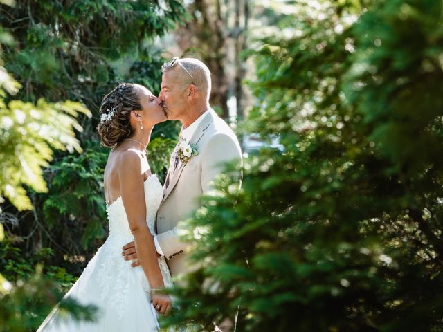 Le mariage de Seb et Lydie à Arès, Gironde 44