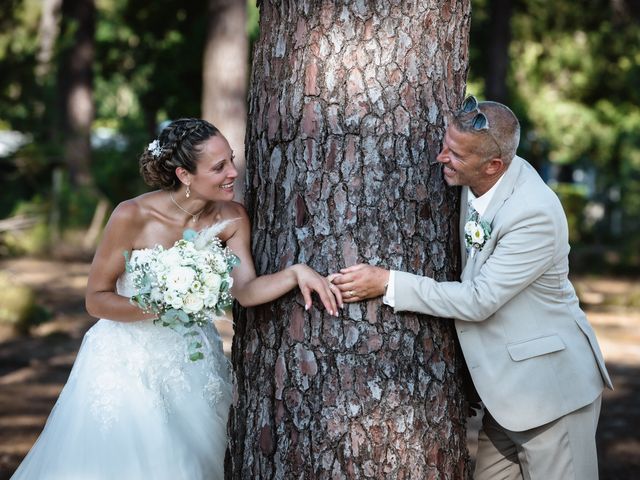 Le mariage de Seb et Lydie à Arès, Gironde 46