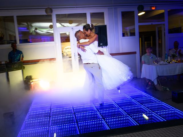 Le mariage de Seb et Lydie à Arès, Gironde 69