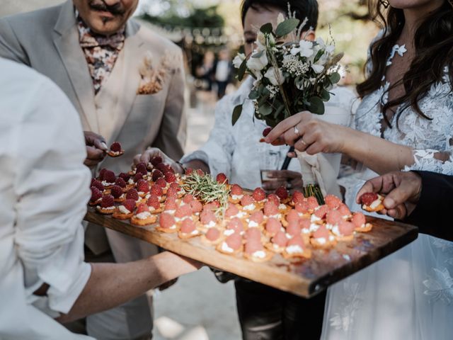 Le mariage de Damien et Alexandrine à Aimargues, Gard 16
